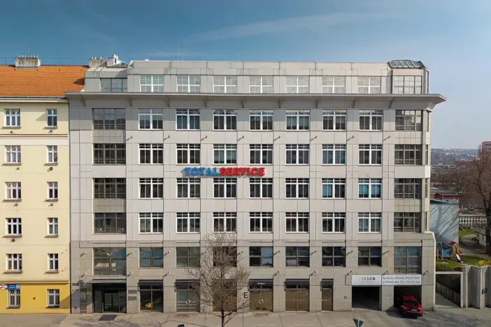Pronájem kanceláře, Praha - Holešovice, U Uranie, 213 m2