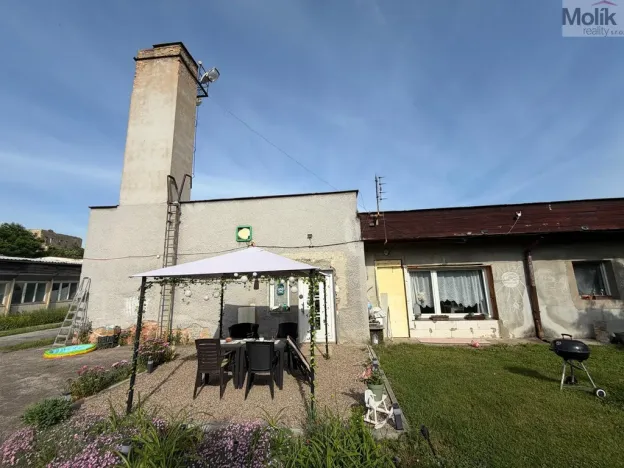 Prodej obchodního prostoru, Libčeves, Sídliště, 2560 m2