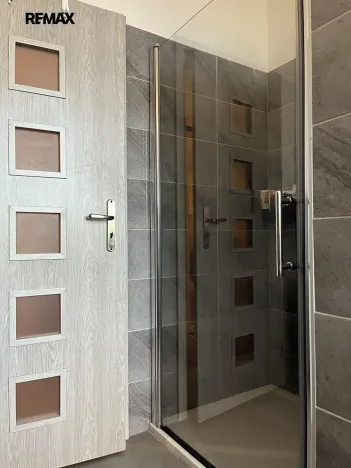 Pronájem bytu 1+kk, Kladno, Uhelná, 30 m2