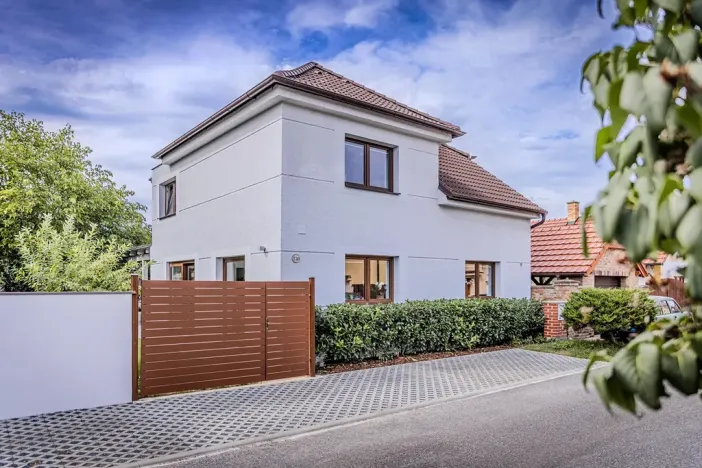 Prodej rodinného domu, Sokoleč, Dlouhá, 128 m2