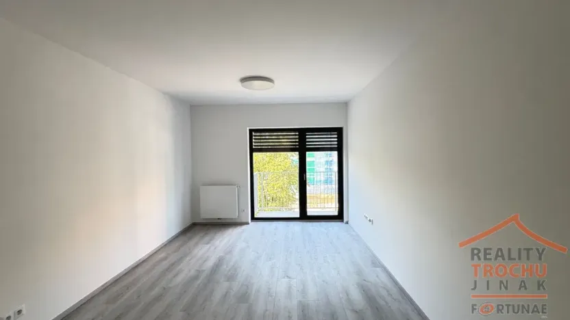 Pronájem bytu 1+kk, Hradec Králové, Pod Zámečkem, 27 m2