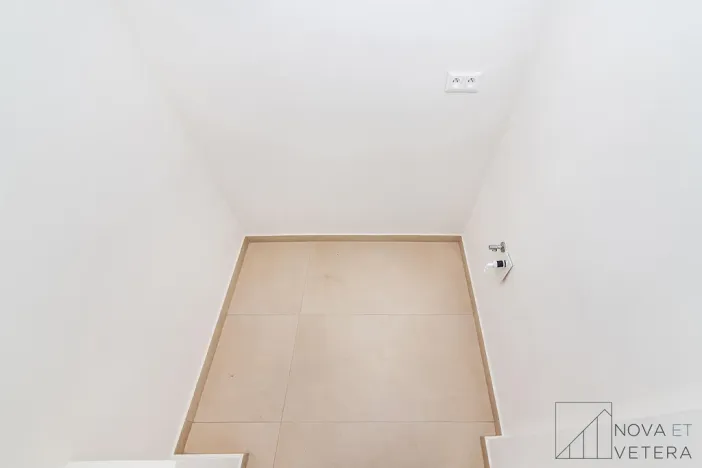 Prodej bytu 3+kk, Praha - Holešovice, Komunardů, 90 m2