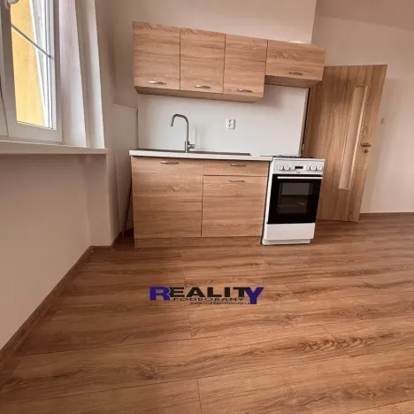 Pronájem bytu 1+1, Žatec, Dukelská, 44 m2