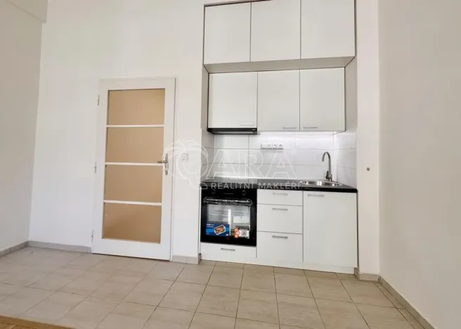 Pronájem bytu 2+kk, Praha - Nové Město, Žitná, 45 m2