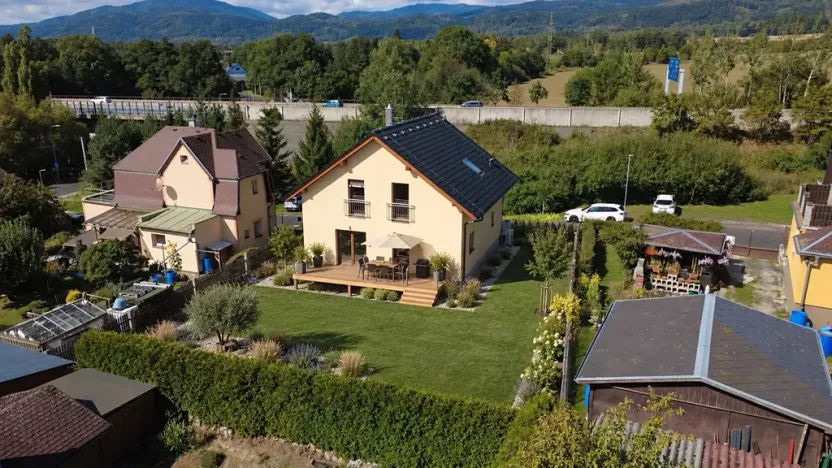 Prodej rodinného domu, Ostrov, Sukova, 135 m2