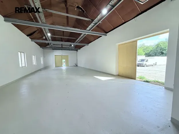 Pronájem skladu, Veleň, K Cihelně, 1 m2