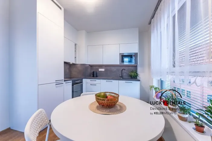 Pronájem bytu 2+kk, Praha - Chodov, Líbalova, 47 m2