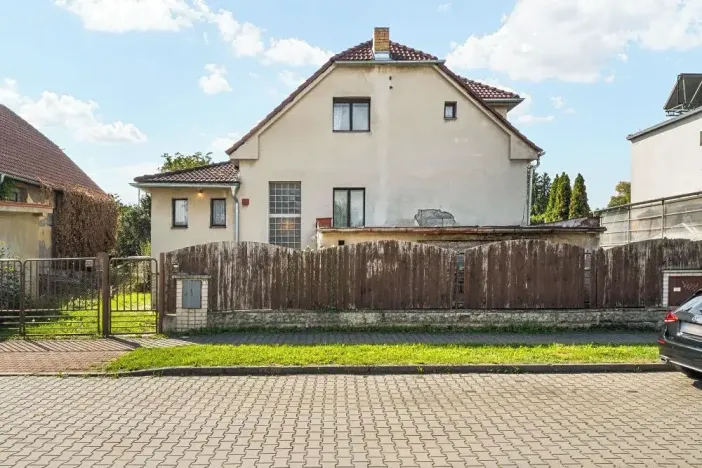 Prodej rodinného domu, Praha - Běchovice, Českobrodská, 196 m2