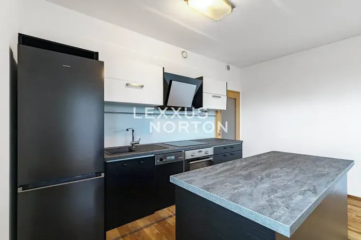 Pronájem bytu 2+kk, Praha - Uhříněves, V bytovkách, 54 m2