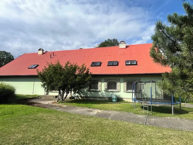 Dražba činžovního domu, Komorní Lhotka, 1000 m2