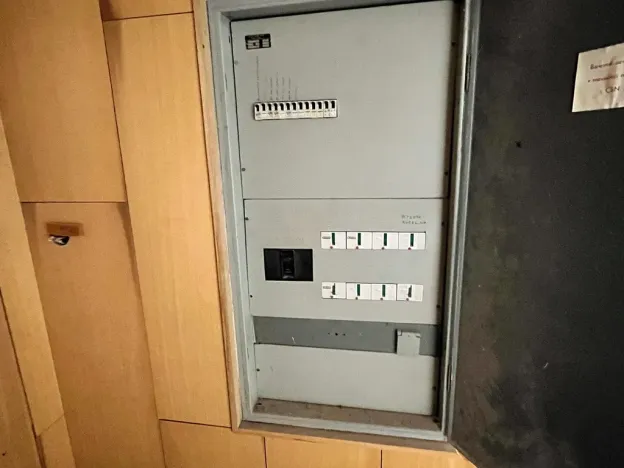Dražba činžovního domu, Komorní Lhotka, 1000 m2