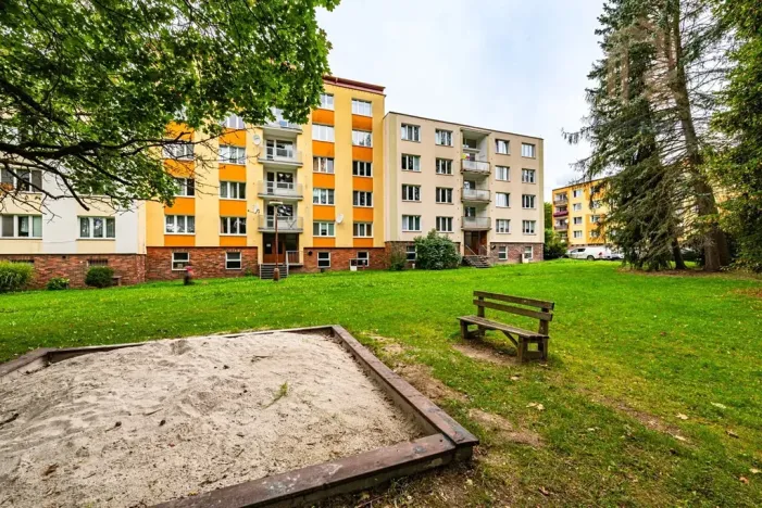 Prodej bytu 4+1, Mariánské Lázně, Na Třešňovce, 80 m2