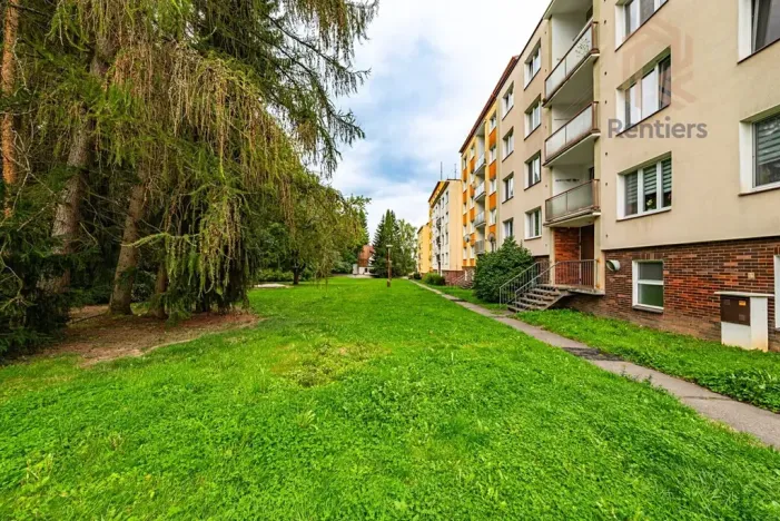 Prodej bytu 4+1, Mariánské Lázně, Na Třešňovce, 80 m2