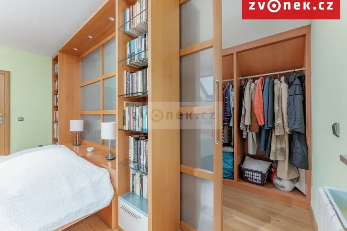 Prodej kanceláře, Hranice, Pod Bílým kamenem, 540 m2