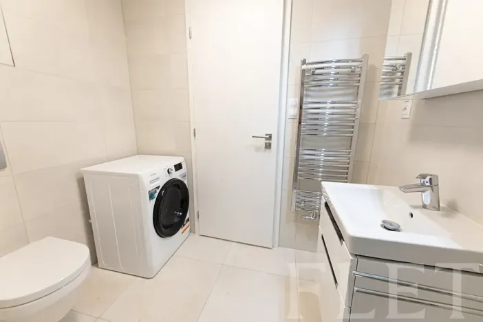 Pronájem bytu 1+kk, Praha - Holešovice, V háji, 34 m2