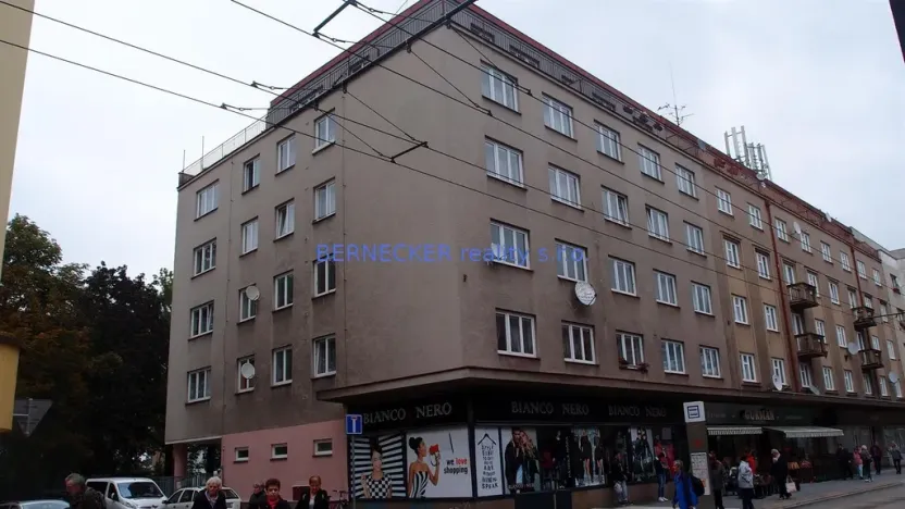 Pronájem bytu 1+kk, Hradec Králové, Dukelská třída, 25 m2
