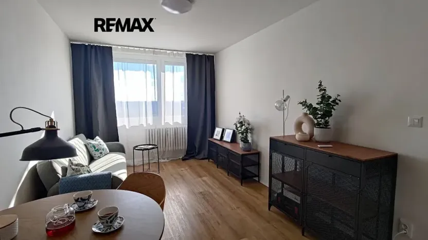 Pronájem bytu 2+kk, Praha - Kamýk, Pšenčíkova, 43 m2