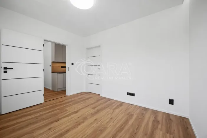 Prodej bytu 2+1, Strakonice - Strakonice II, Bezděkovská, 42 m2