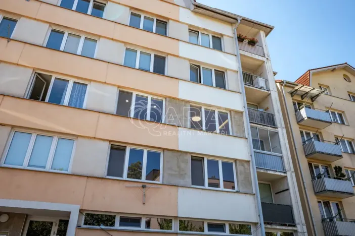 Prodej bytu 2+1, Strakonice - Strakonice II, Bezděkovská, 42 m2