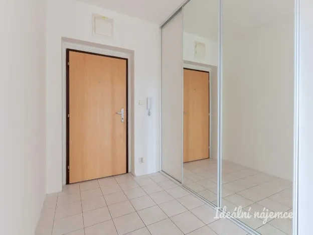Pronájem bytu 2+kk, Praha - Hlubočepy, Trnkovo náměstí, 64 m2