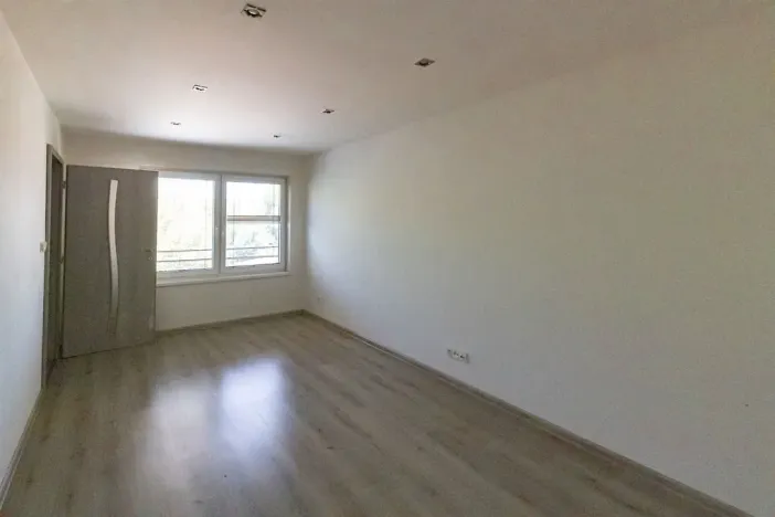 Dražba bytu 2+1, Břeclav, Kpt. Jaroše, 72 m2