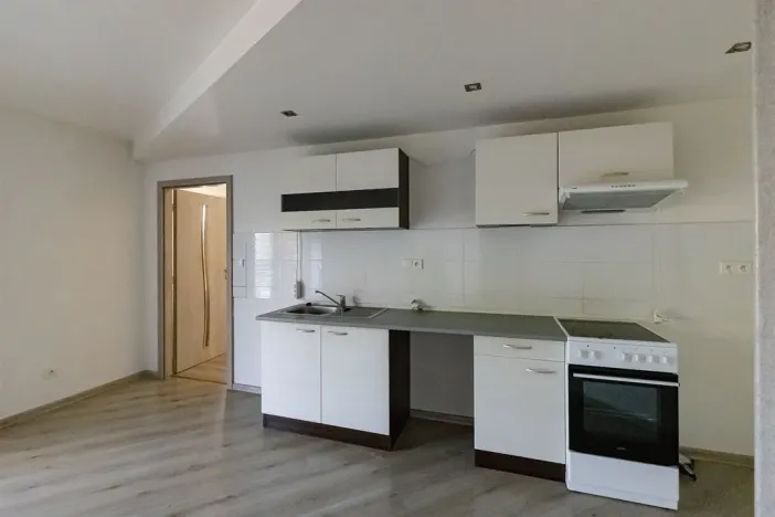 Dražba bytu 2+1, Břeclav, Kpt. Jaroše, 72 m2