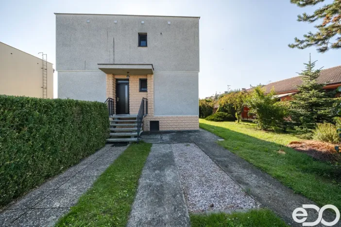 Prodej rodinného domu, Luštěnice, Dlouhá, 169 m2