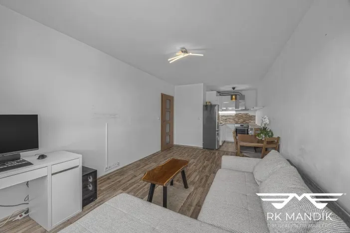 Prodej bytu 2+kk, Praha - Horní Měcholupy, Ravennská, 44 m2