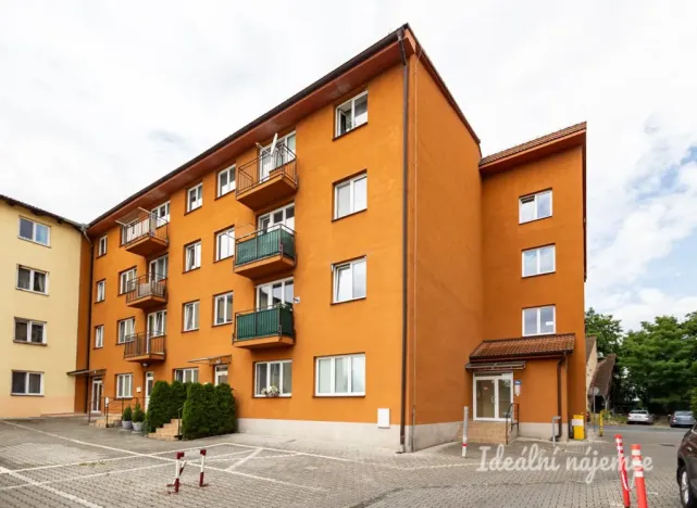 Pronájem bytu 1+kk, Šestajovice, Komenského, 47 m2
