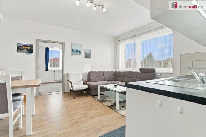 Prodej bytu 2+kk, Ostrov, Severní, 47 m2