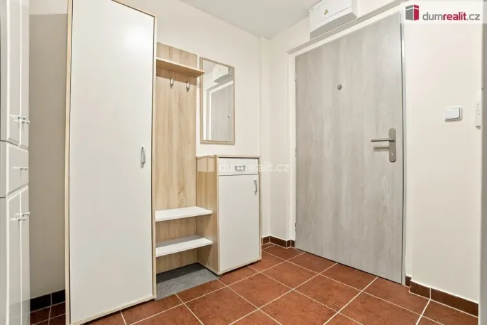 Prodej bytu 2+kk, Ostrov, Severní, 47 m2