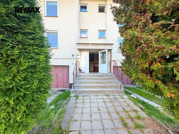 Prodej bytu 4+1, Deštná, U hřiště, 86 m2