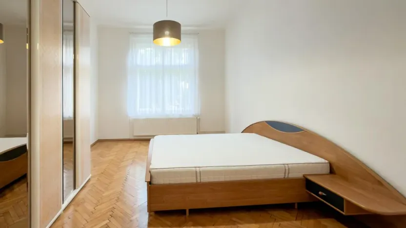 Pronájem kanceláře, Praha - Vinohrady, Lucemburská, 85 m2