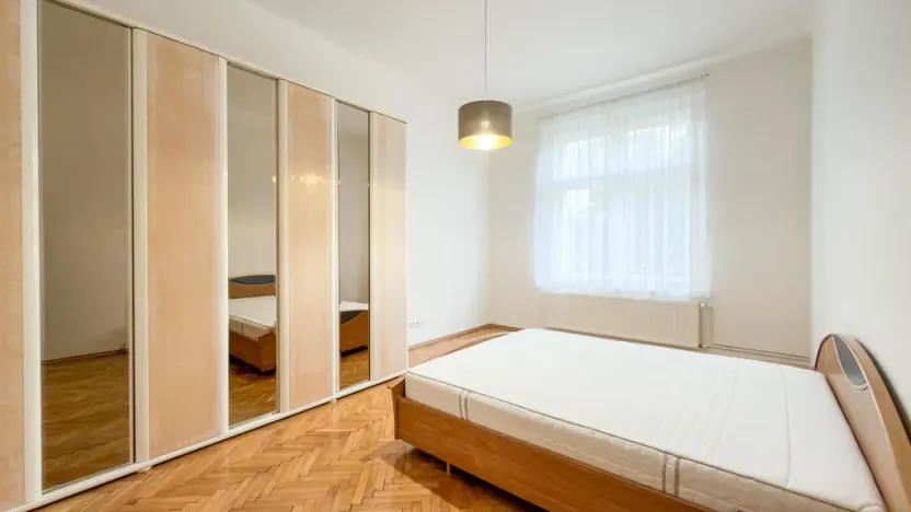 Pronájem kanceláře, Praha - Vinohrady, Lucemburská, 85 m2