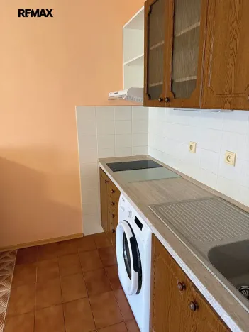 Pronájem bytu 1+kk, Praha - Újezd nad Lesy, Borovská, 35 m2