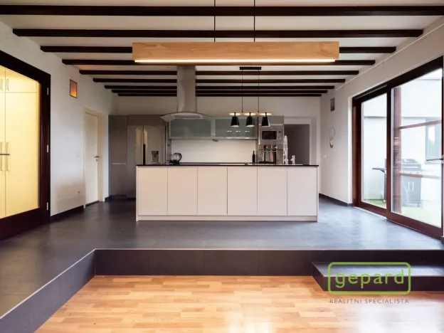 Prodej rodinného domu, Slatinky, 260 m2