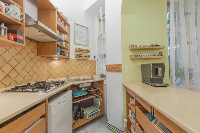 Prodej bytu 3+1, Praha - Bubeneč, U studánky, 82 m2