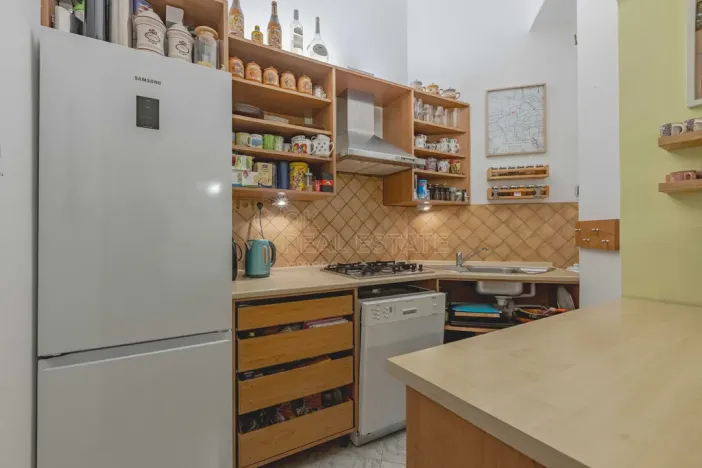 Prodej bytu 3+1, Praha - Bubeneč, U studánky, 82 m2