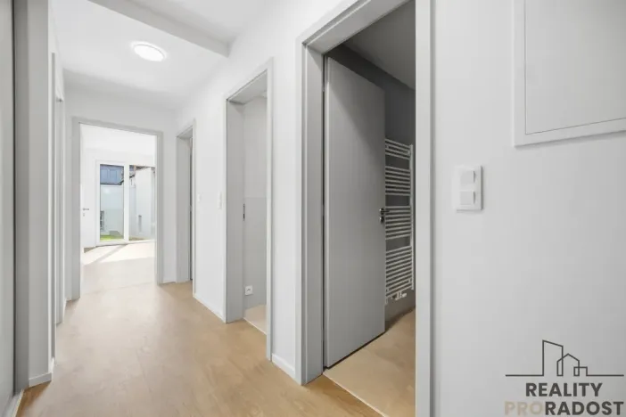 Pronájem bytu 2+kk, Hradec Králové, Na Střezině, 62 m2