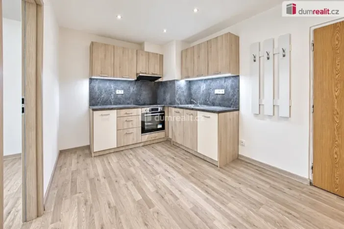 Pronájem obchodního prostoru, Neratovice, Kojetická, 39 m2