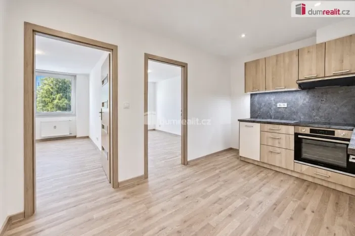 Pronájem obchodního prostoru, Neratovice, Kojetická, 39 m2
