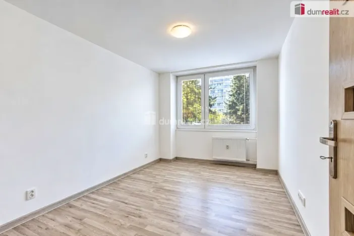 Pronájem obchodního prostoru, Neratovice, Kojetická, 39 m2