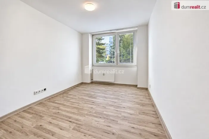 Pronájem obchodního prostoru, Neratovice, Kojetická, 39 m2