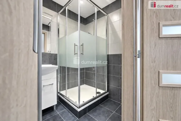 Pronájem obchodního prostoru, Neratovice, Kojetická, 39 m2