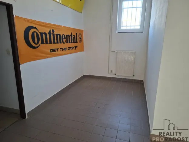 Pronájem kanceláře, Slaný, Netovická, 50 m2