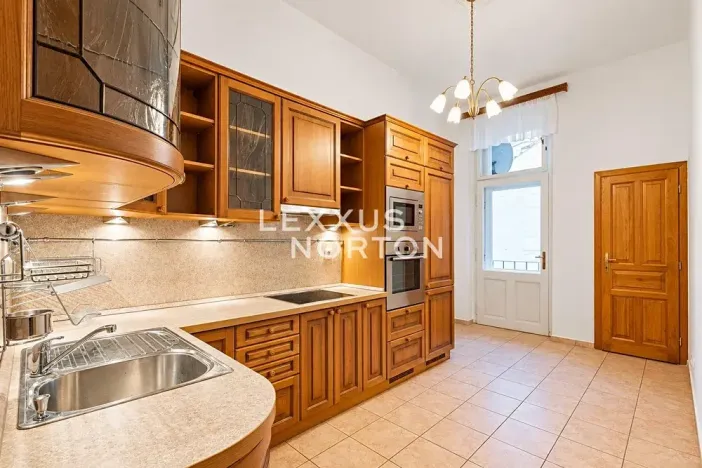Pronájem bytu 3+1, Praha - Staré Město, Bílkova, 94 m2
