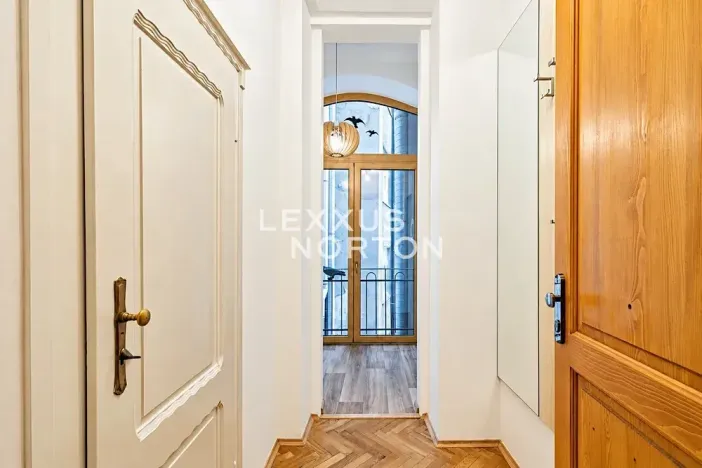 Pronájem bytu 1+1, Praha - Smíchov, Ostrovského, 32 m2