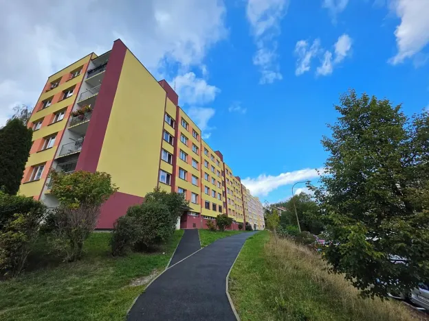 Prodej podílu bytu 3+1, Český Krumlov, Sídliště Plešivec, 75 m2