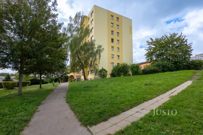 Pronájem bytu 2+kk, Praha - Řepy, Nevanova, 42 m2