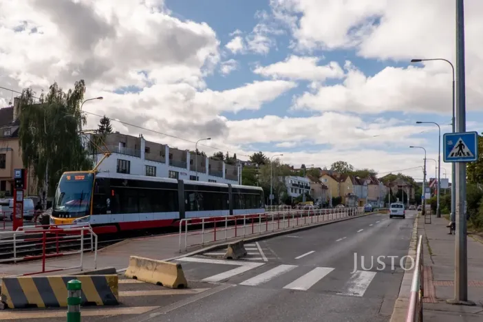 Pronájem bytu 2+kk, Praha - Řepy, Nevanova, 42 m2